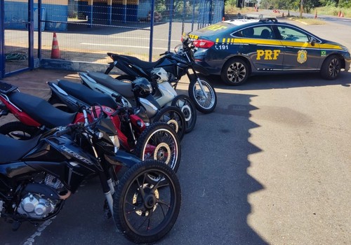 Grupo de Patrulhamento Tático da PRF apreende cinco motos furtadas que seriam levadas para a Bahia
