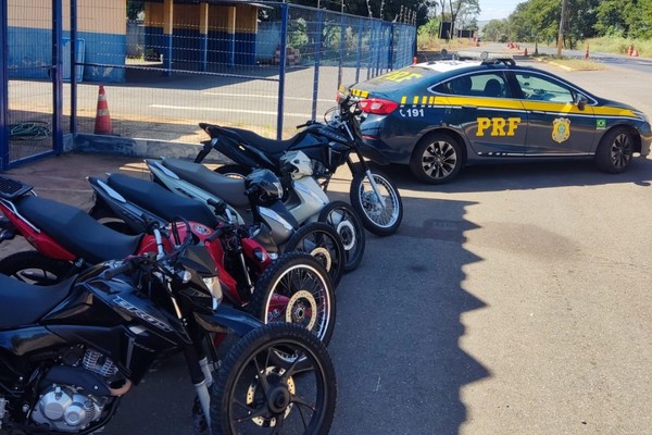 Grupo de Patrulhamento Tático da PRF apreende cinco motos furtadas que seriam levadas para a Bahia