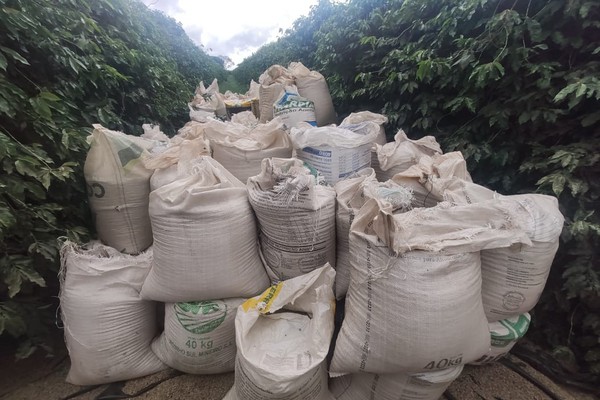 Polícia Militar prende 9 pessoas por roubo e receptação de carga de 27 toneladas de café
