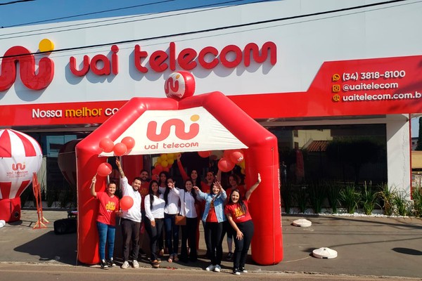Uai Telecom, a empresa de internet fibra óptica que mais cresce na região, reinaugura loja em Patos de Minas