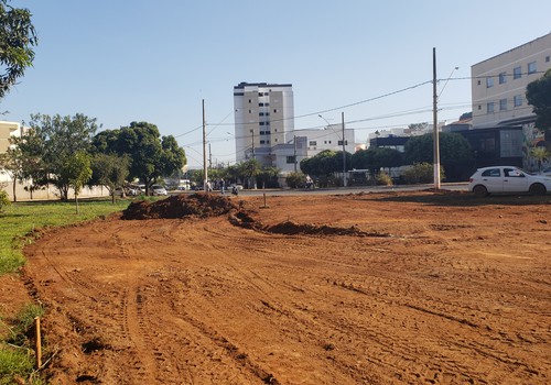 Prefeitura de Patos de Minas inicia a construção de rotatória na avenida Padre Almir