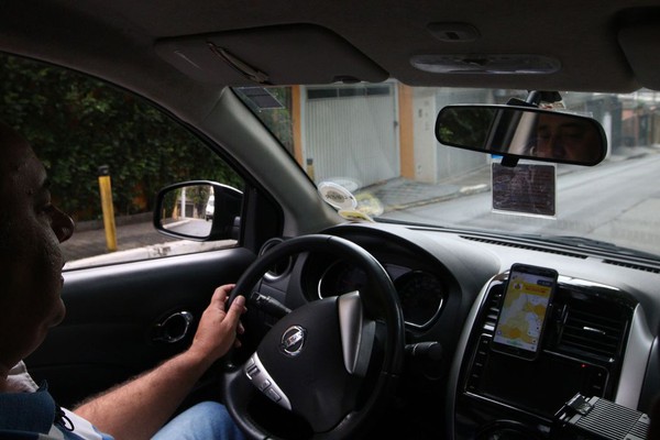 STF vai julgar vínculo trabalhista entre motoristas e aplicativos