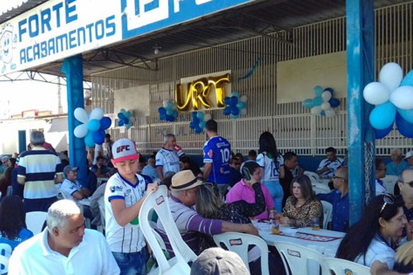 URT comemora 78 anos com churrasco e sorteio de brindes em Patos de Minas