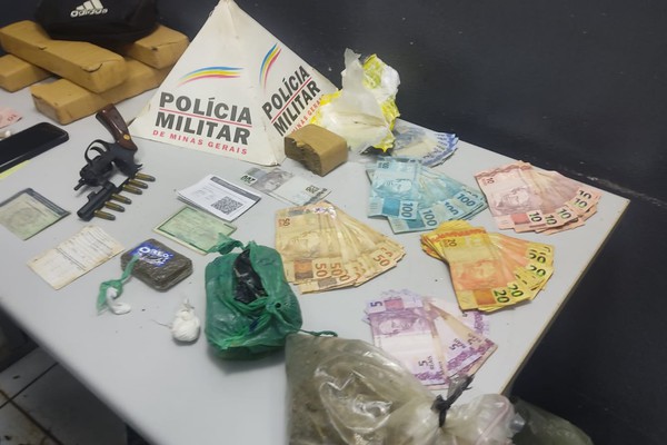 Polícia Militar apreende grande quantidade de drogas, dinheiro e até um revólver furtado