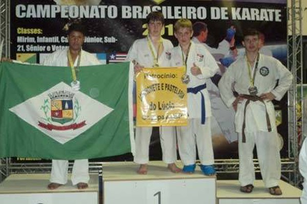 Karateca patense vai representar o Brasil em Campeonato na Bolívia
