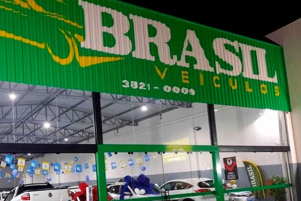 Feirão de Aniversário da Brasil Veículos vai negociar dezenas de carros com IPVA 2024 pago