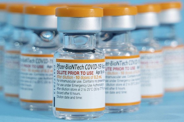 MG recebe vacinas contra covid-19 para imunizar crianças de 6 meses a 2 anos, com comorbidades