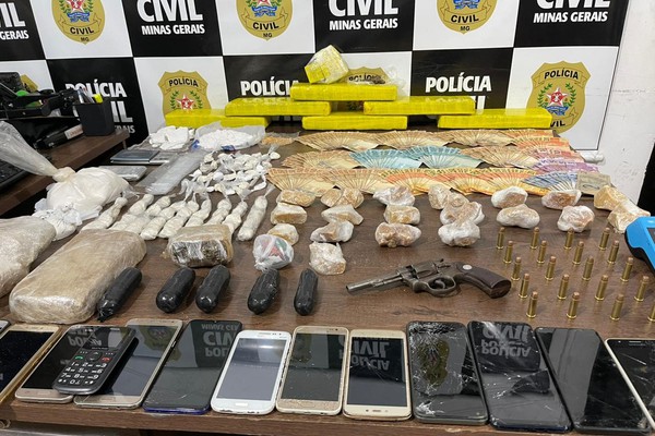 Polícia Civil prende suspeitos com grande quantidade de drogas, arma e dinheiro em Araxá
