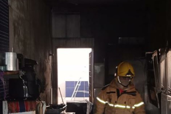 Curto circuito provoca incêndio e mobiliza Corpo de Bombeiros em Lagoa Formosa