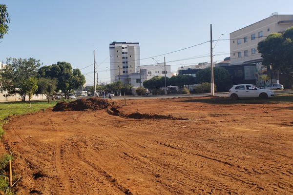 Prefeitura de Patos de Minas inicia a construção de rotatória na avenida Padre Almir