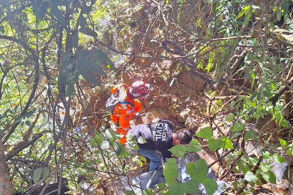 Ossada humana é encontrada na zona rural de Presidente Olegário; Polícia Civil investiga