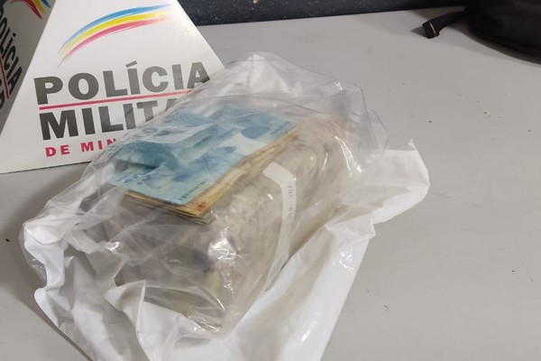 Após denúncias, motorista de aplicativo e passageiro são presos com drogas e dinheiro em São Gotardo