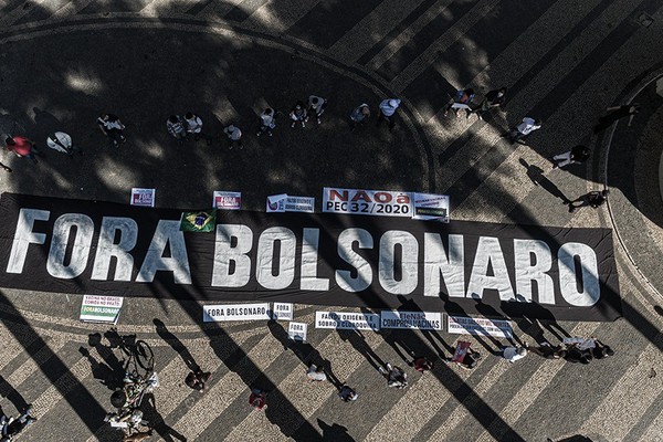 No dia em que o Brasil contabiliza 500 mil mortes, Patos de Minas tem manifesto contra Bolsonaro