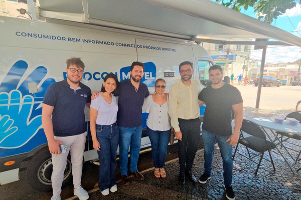 No Dia do Consumidor, Prefeitura de Patos de Minas inaugura Unidade Móvel do Procon