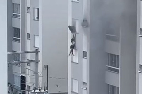 Impressionante! Moradores pulam de prédio em chamas em Patos de Minas; veja o vídeo