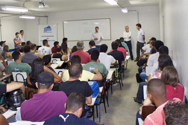 Cursos de engenharia da FPM provem workshop para aproximar estudantes do mercado