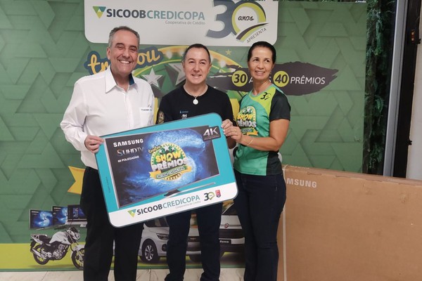 Sicoob Credicopa entrega prêmios para os cooperados ganhadores do Trintou Show de Prêmios