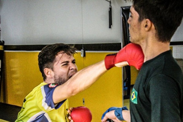 Karateca de Patos de Minas embarca para a Áustria na primeira disputa de 2019 