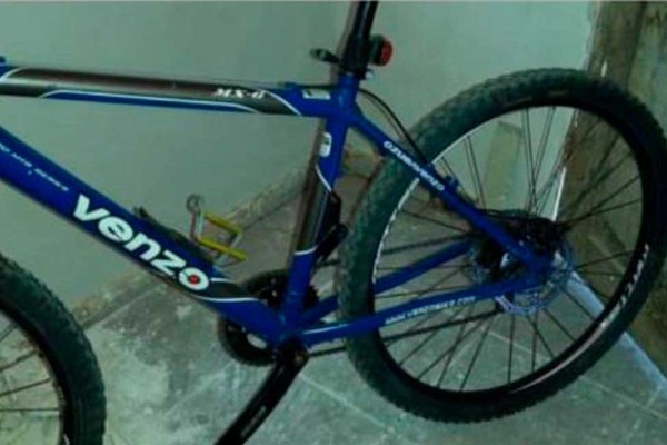 PM tenta identificar e prender homem que invadiu casa e furtou bicicleta e furadeira em Patrocínio