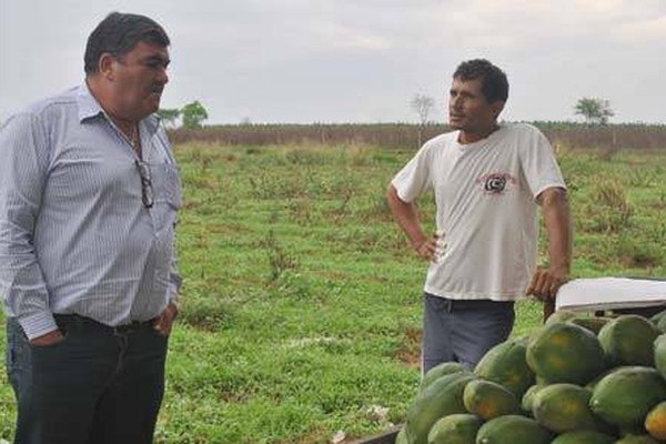 Secretaria de Agricultura apura denúncia de atravessadores na Ceasa de Patos de Minas