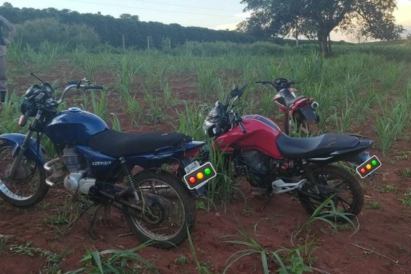 PM recupera motocicletas furtadas de pátio do Detran e dois acabam na delegacia em Guimarânia