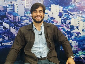 No Contraponto, Vitor Porto fala de eleição, municipalização de escolas estaduais e os desafios de uma candidatura