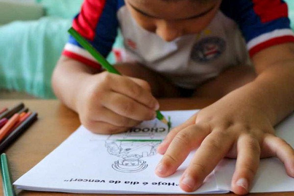 Justiça obriga pais adeptos do homeschooling a matricularem filhos na escola em MG