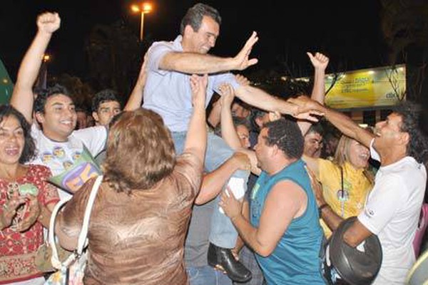 Pedro Lucas é aclamado em festa da vitória e fala pela 1ª vez como prefeito eleito