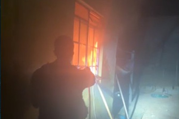 Após sofrer um surto e incendiar a própria casa homem é preso em Patrocínio
