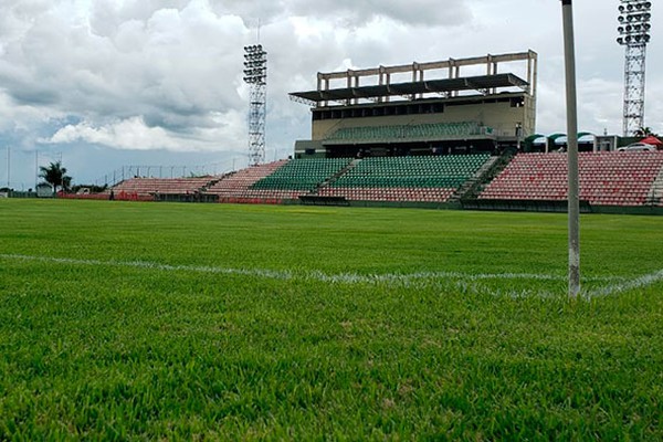 Estádio é preparado e artistas começam a chegar para Futebol Solidário do Gusttavo Lima