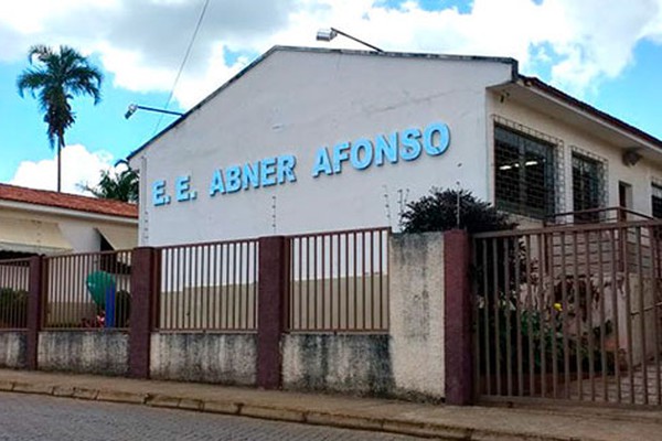 Governo Estadual anuncia verba para escolas e Abner Afonso de Patos de Minas ganha R$170 mil 