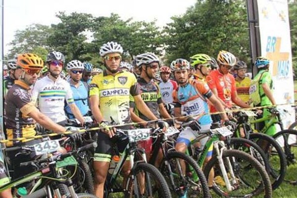 Ciclistas de Patos de Minas fazem bonito em competição com mais de 400 atletas