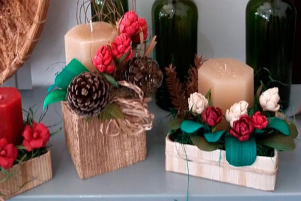 Exposição “Natal na Avenida” mostra belos artigos decorativos feitos com palha em Patos Minas