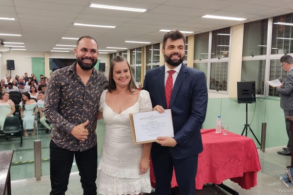Mais de 50 casais oficializam a união em casamento comunitário em Patos de Minas