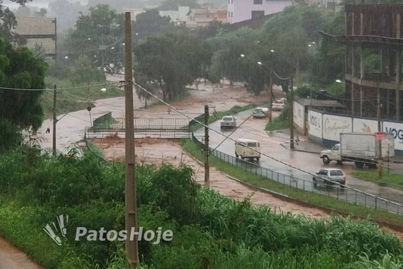 Temporal em Patos de Minas faz