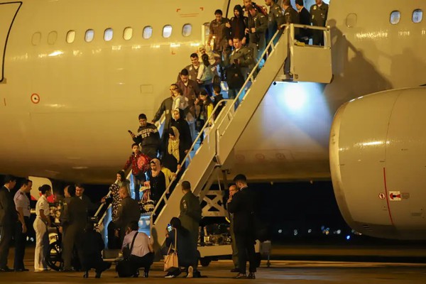 Mais um grupo de repatriados de Gaza chega ao Brasil
