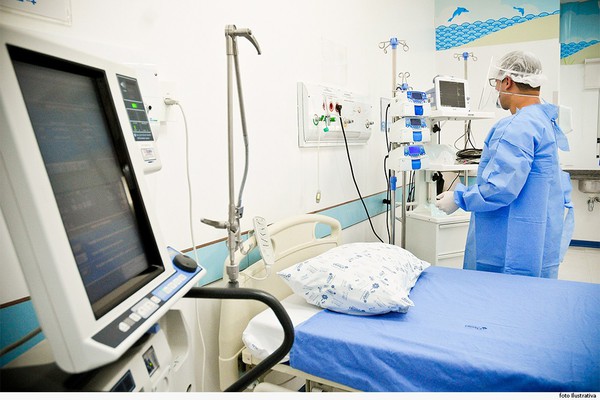 Município de MG é condenado em R$ 200 mil por morte de paciente que caiu de janela de 8 m em hospital