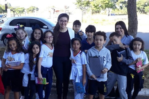 Alunos do Centro Educacional Criança Feliz visitam Ceasa Regional