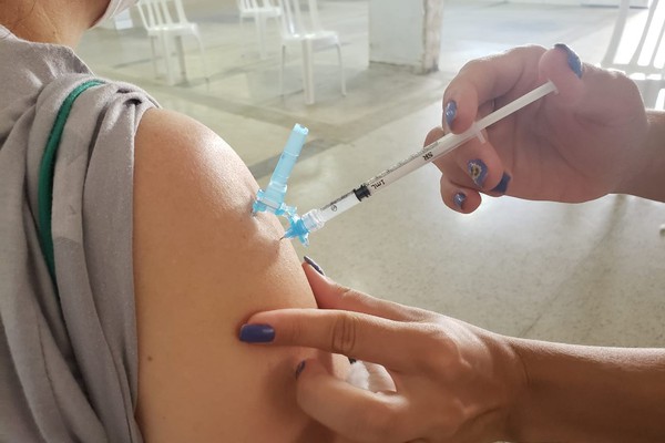Pessoas com deficiência são os próximos na lista de prioridades e já se vacinam essa semana em Patos de Minas