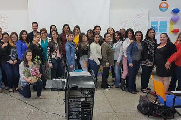 Professores do município concluem curso de empreendedorismo com feira no Unipam  