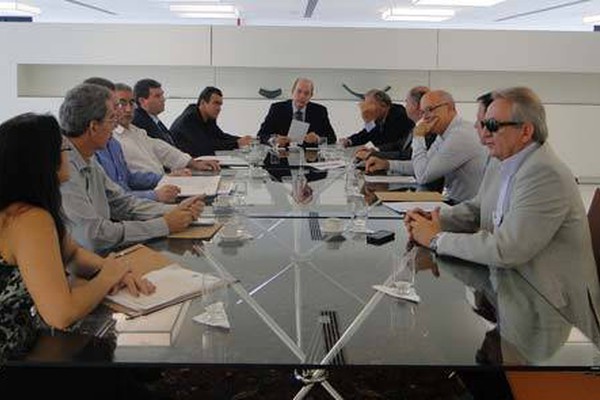 Conselho da Comenda Antônio Secundino se reúne para eleger homenageados de 2013