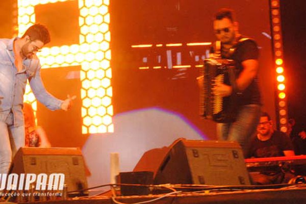 Fenamilho tem recorde de público e multidão vibra com Luan Santana e Gusttavo Lima