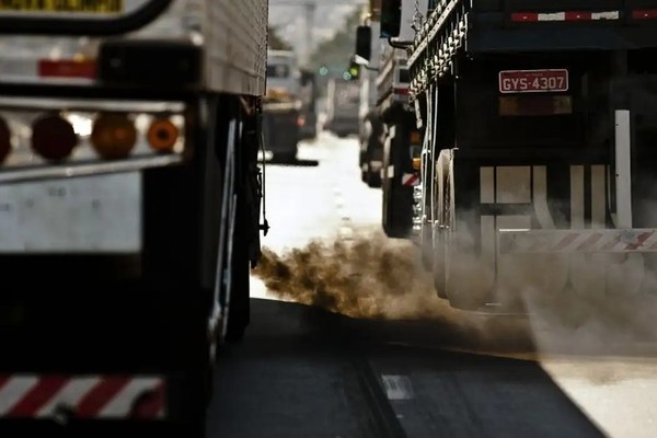 Inmetro anuncia projeto para descarbonização do transporte rodoviário